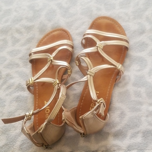 Shoes - Picture 1 of 4